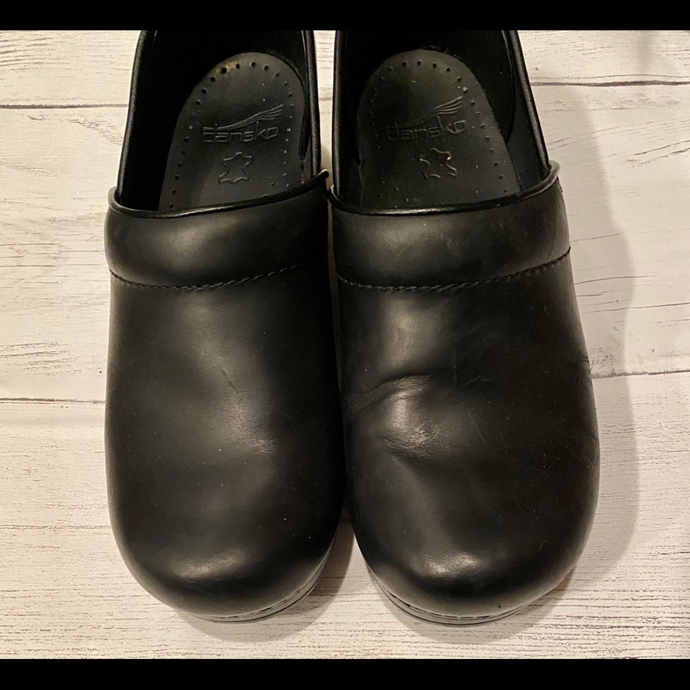 Dansko nursing clogs size 37